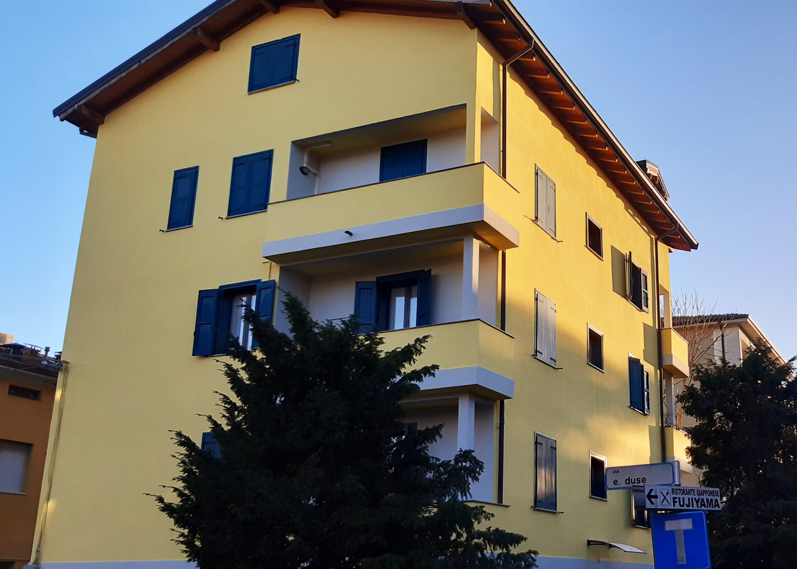 Miglioramento sismico del Condominio Duse in via Terrachini a Reggio Emilia.